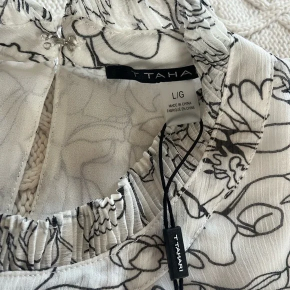 T Tahari Floral Cap Sleeve Top - Black and White Polyester, Women’s Size Large - Picture 13 of 16